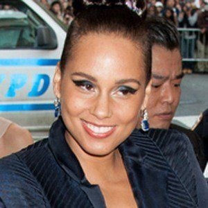 Alicia Keys Headshot