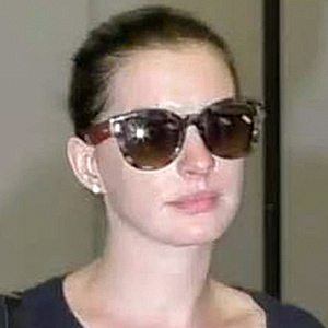 Anne Hathaway Headshot