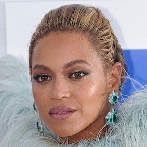 Beyoncé at age 34
